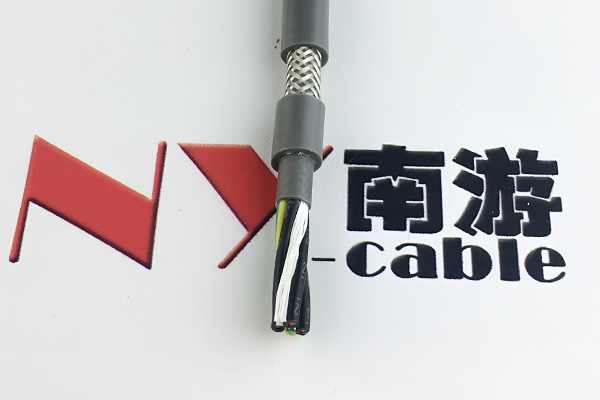 拖链电缆 — 工业机器人高柔性耐弯曲抗扭转屏蔽控制电缆
