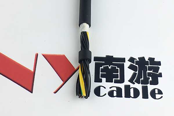多芯拖链电缆 — 工业设备定制高柔性耐弯曲屏蔽移动供电线缆