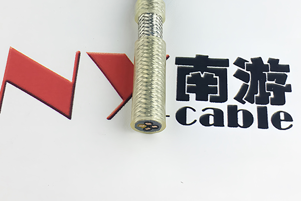PUR聚氨酯电缆 — 耐水解耐油污高耐磨工业移动设备专用线缆