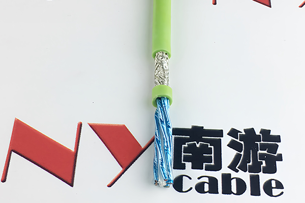耐弯曲扁电缆在智能工厂的建设与发展