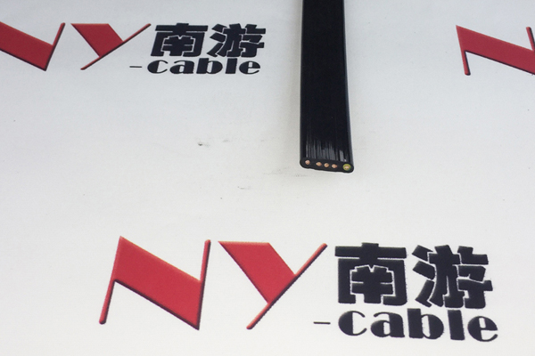 解析起重机扁电缆的耐用性与安全性